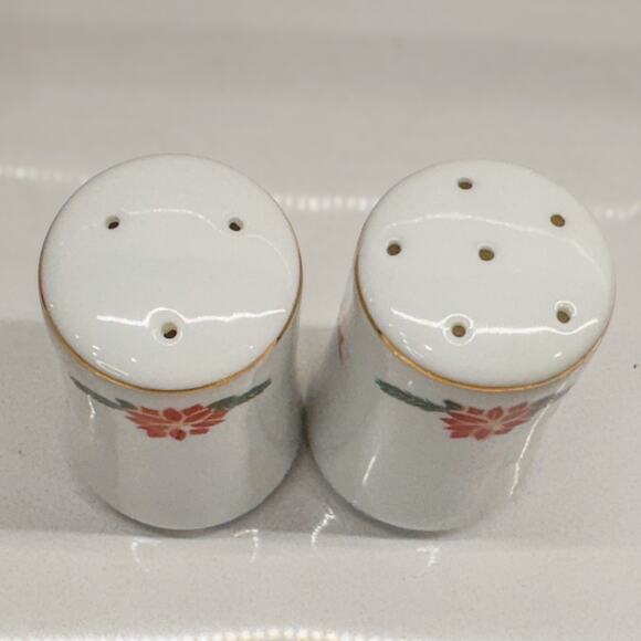 1980's Vintage Poinsettia & Ribbons Fine China Salt & Pepper Shakers, Holiday - Picture 7 of 8